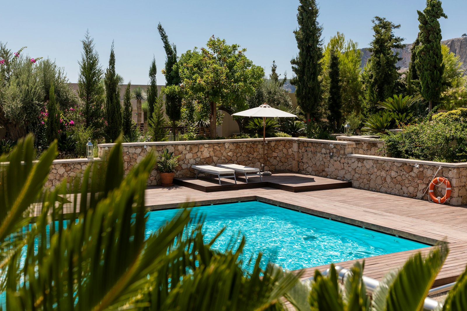 Dependable Pools pool services